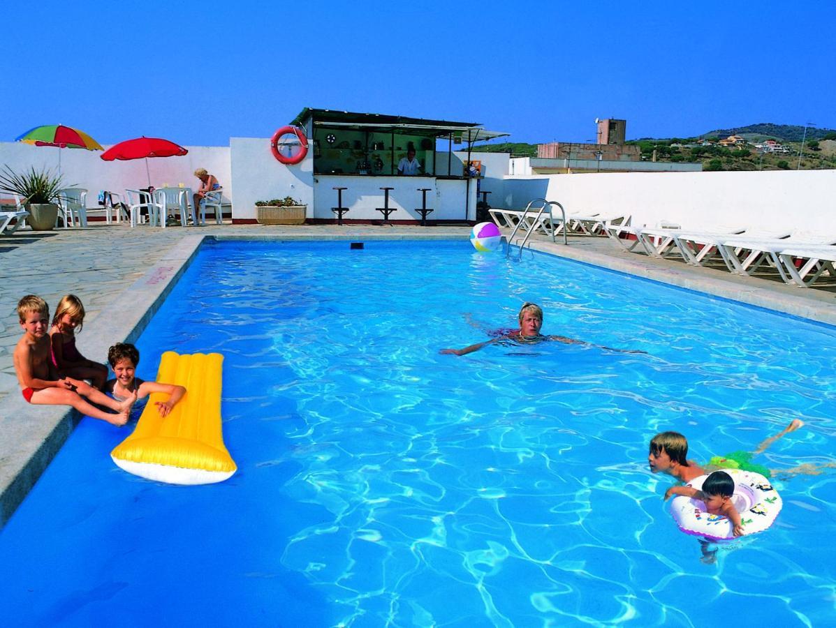 Hotel Continental Calella Exteriér fotografie