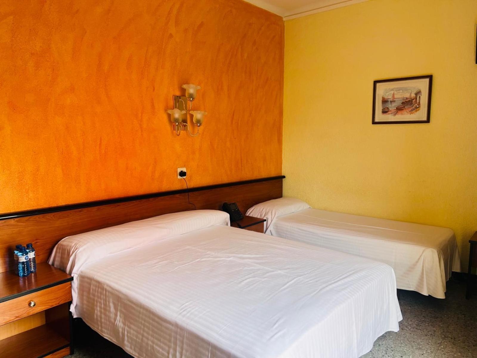 Hotel Continental Calella Exteriér fotografie
